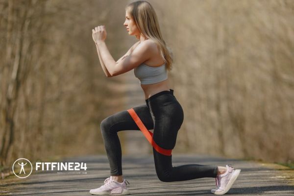 Workout Reverse Lunge: Benefits, Variety & Tips | FitFine24