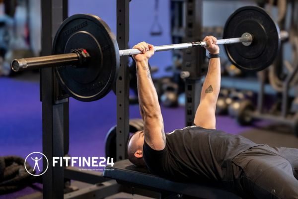 The Bench Press: Best Strengthening of the Upper Body 2024