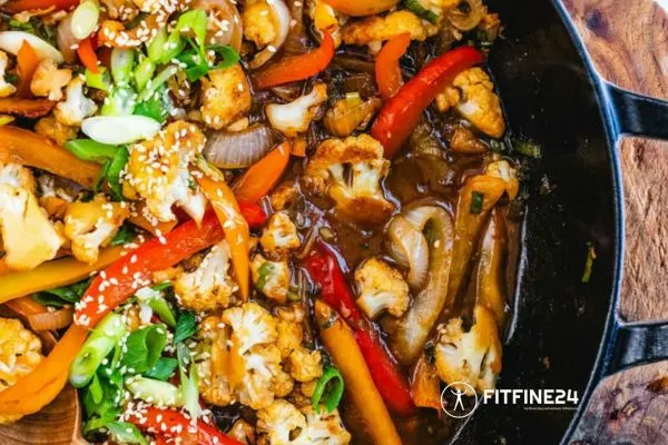 Cauliflower Rice Veggie Stir-Fry Recipe | FitFine24 nutrient cuisine with taste