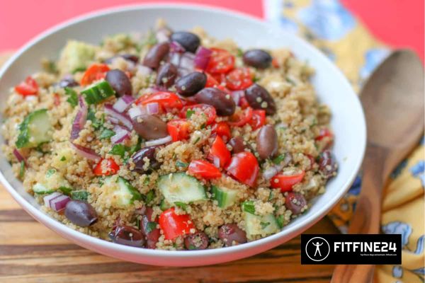 Fresh & Zesty Quinoa Salad: A Trending Powerhouse Dish for Health Enthusiasts