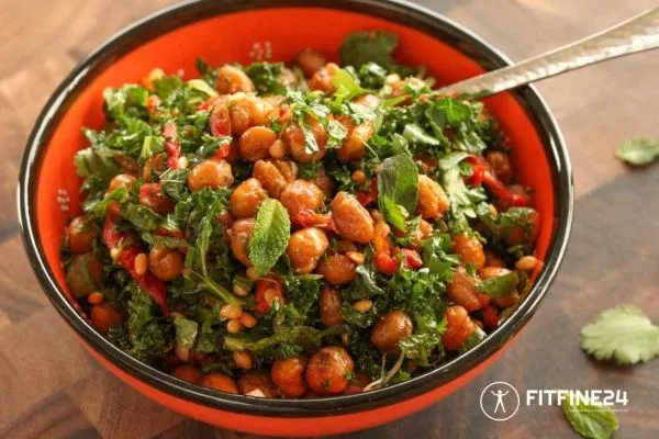 Roasted chickpea and kale salad | FitFine24 - healthy and tasty fitness recipe