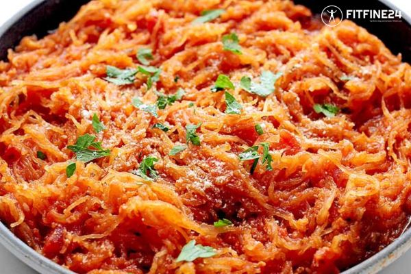 Fitfine24 - "Heavenly feelings" — Spaghetti Squash with Marinara Sauce Recipe | Fit and Healthy